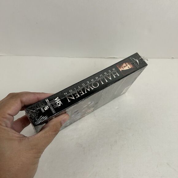 Halloween Resurrection Screener VHS Demo Tape Horror Slasher SEALED - Picture 5 of 6